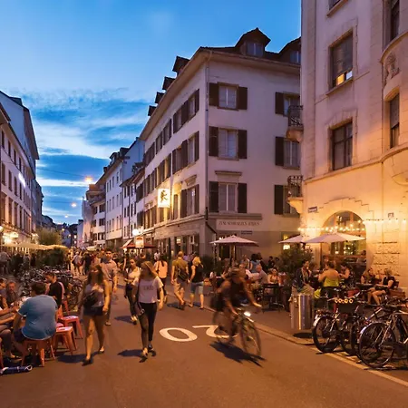 Special Picco Picasso Basel, Bahnhof Grossbasel 10-star Apartment