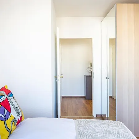 Apartment Special Picco Picasso Basel, Bahnhof Grossbasel 10-star Basel