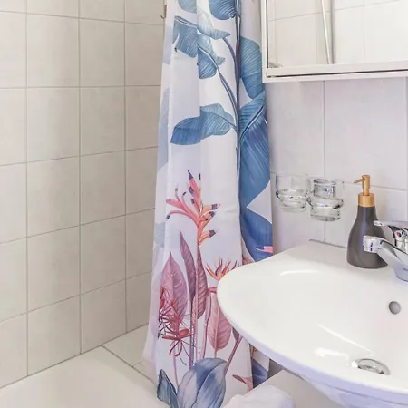 Apartment Special Picco Picasso Basel, Bahnhof Grossbasel 10-star